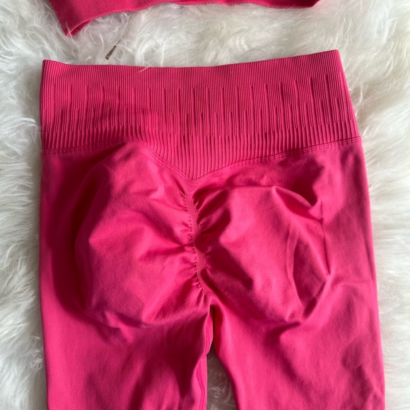 Booty lifting Two piece hot pink workout set size small - Picture 10 of 10